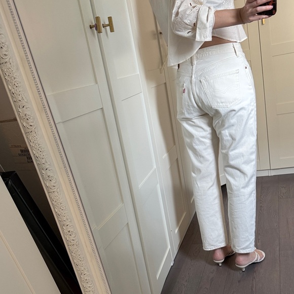 Levi's Women's White Straight Leg Jeans 501 90s - Picture 3 of 6